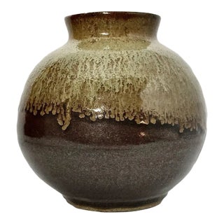 1990s Hand-Thrown Modern Glazed Studio Pottery Bulbous Round Vessel Vase Pot For Sale