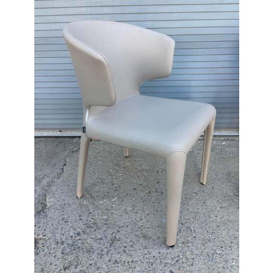 White Set of 5 Cassina Hola Leather Chairs designed by Hannes Wettstein For Sale - Image 8 of 12