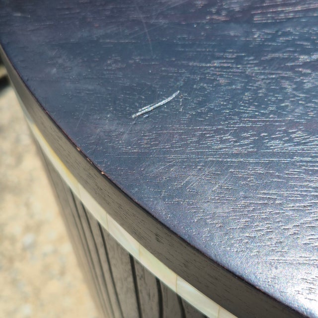2000s Faux Bois Wood & Mother of Pearl Drum Tables Drink Accent Side Tables, a Pair For Sale - Image 10 of 14