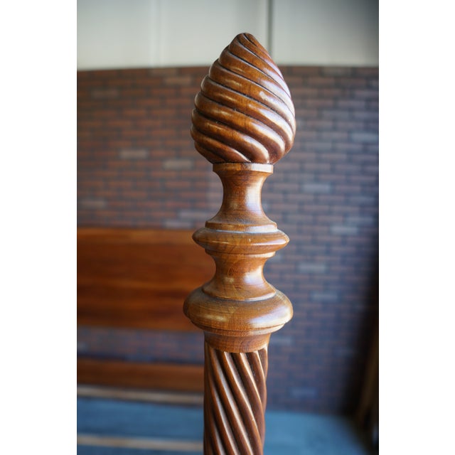 Ethan Allen Ethan Allen Regent's Park Queen 4 Post Bed For Sale - Image 4 of 8