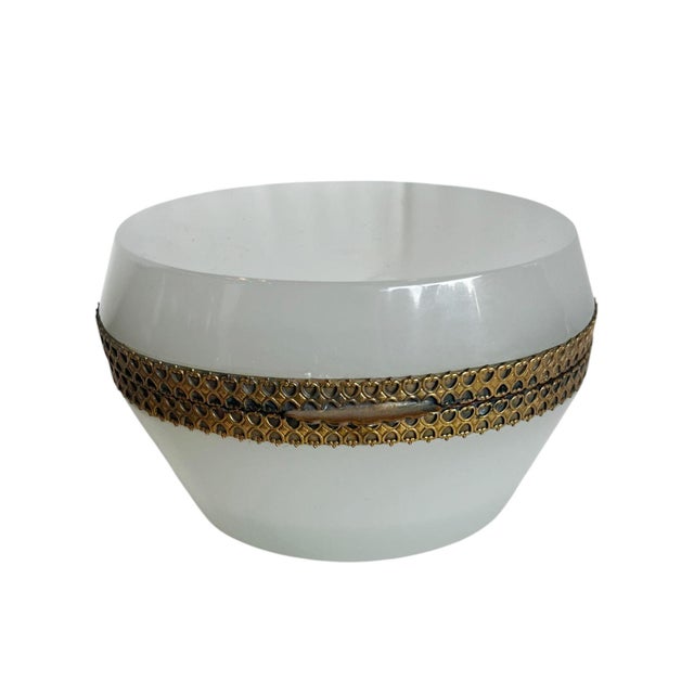 French White Opaline Glass Box, Circa 1880 For Sale