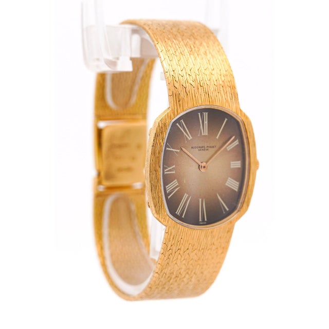 1960s Audemars Piguet 28mm 18k Gold Brown Fumé Sunburst Mesh Bracelet Watch For Sale - Image 9 of 14