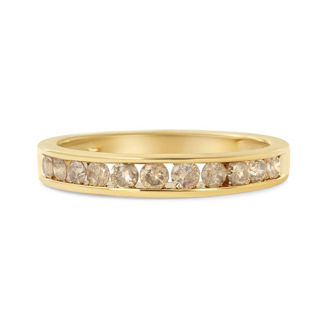 Haus of Brilliance 14K Yellow Gold Plated .925 Sterling Silver 1/2 Cttw Channel Set Round Champagne Diamond 11 Stone Band Ring (K-L Color, I1-I2 Clarity) - Size 5 For Sale - Image 4 of 6