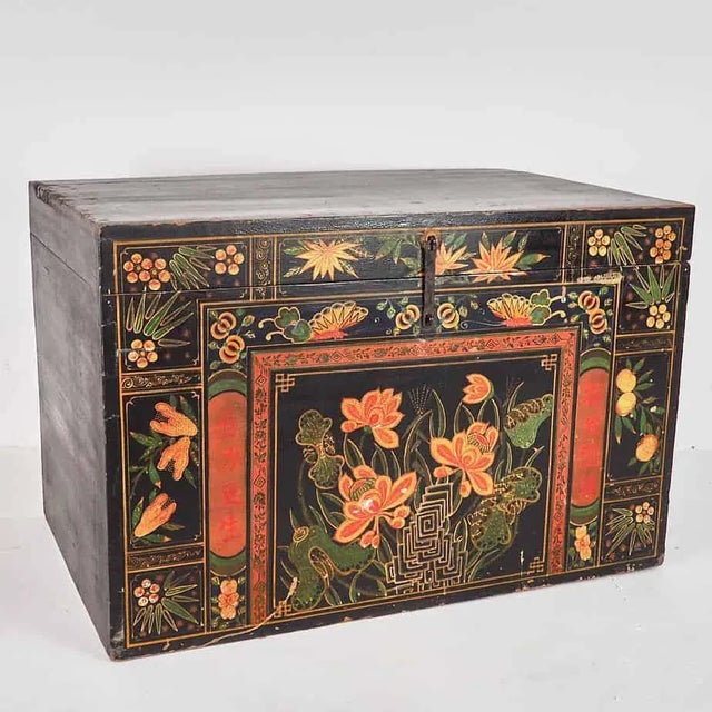 Antique wooden box with illustrations of lotus flowers (china, c.1900).#18 ref.: am08024-18 dimensions: 87 x 55 x 57 cm (l...