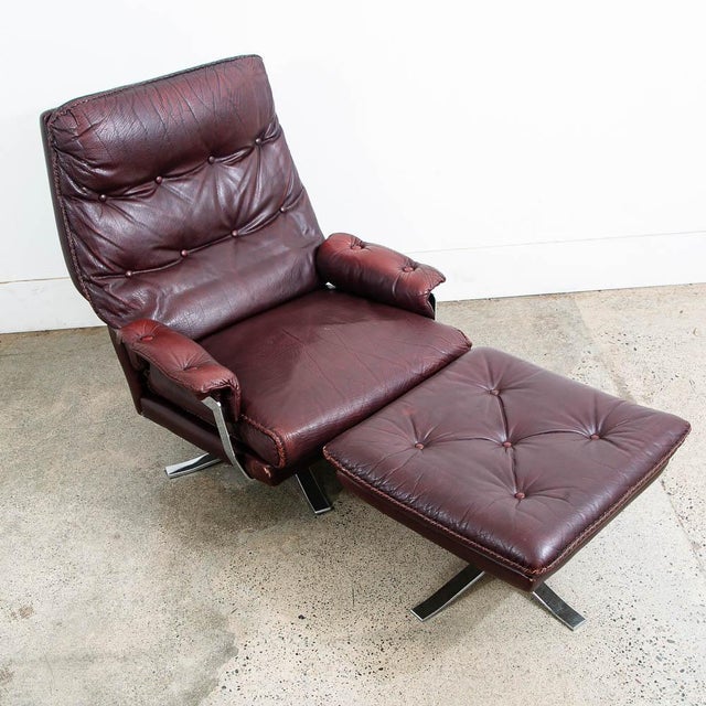 1960s Mid Century Danish Modern Lounge Chairs Burgundy Chrome Pair Set Attributed to Arne Norell For Sale - Image 12 of 12