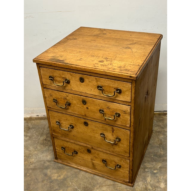 Georgian Era English Pine Chest For Sale - Image 4 of 9