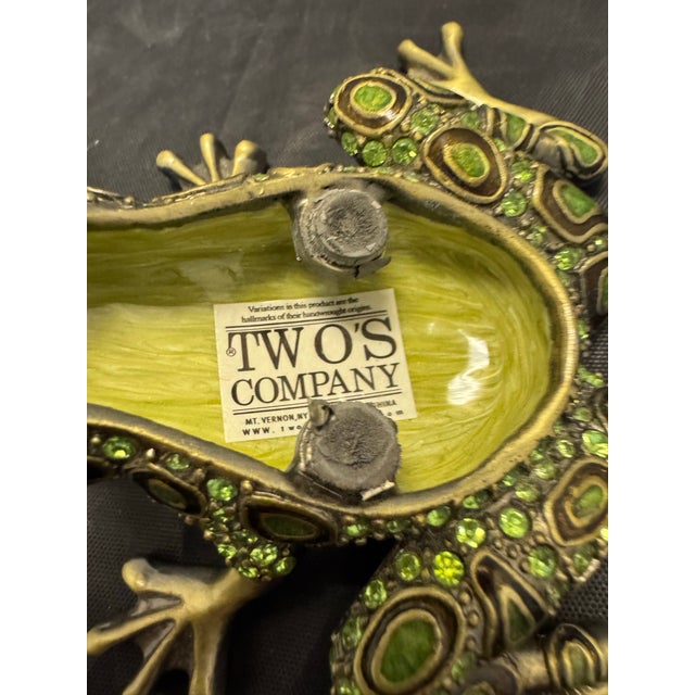 Hollywood Regency Vintage Two's Company Crystal Enamel Pewter 3” Frog Trinket Box Green Red Eyes For Sale - Image 3 of 11