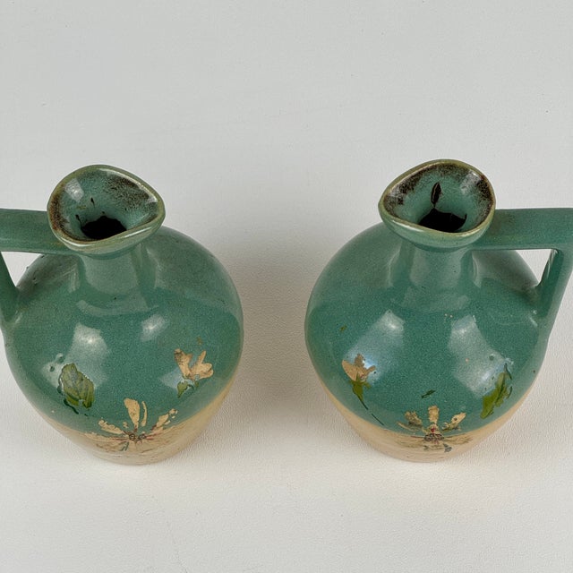 1910s Pair of Small Antique Art Deco Jugs With Painted Flower Remnant, in Gorgeous Light Teal & Mustard For Sale - Image 5 of 10