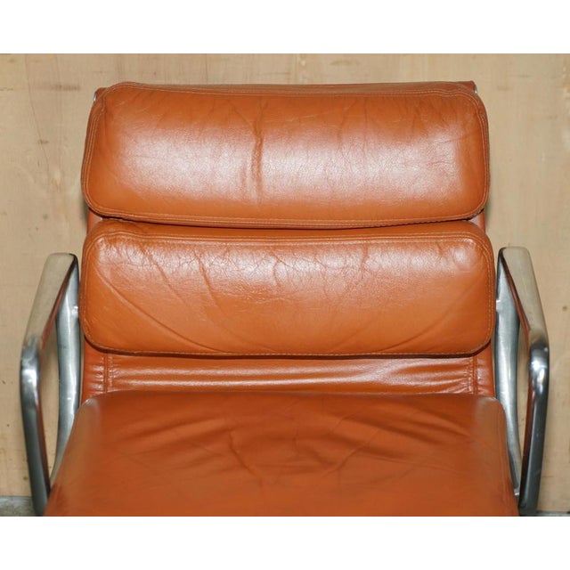 Herman Miller Soft Pad Captain's Chair in Cognac Leather from Herman Miller, 1977 For Sale - Image 4 of 18