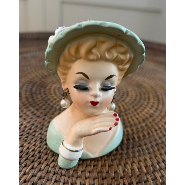 Mid-Century Modern A Chic Trio of Mid-Century Lady Head Vases From the 1950s–’60s, Each Hand-Painted With Classic Red Lips, Pearls, and Rhinestone For Sale - Image 3 of 12