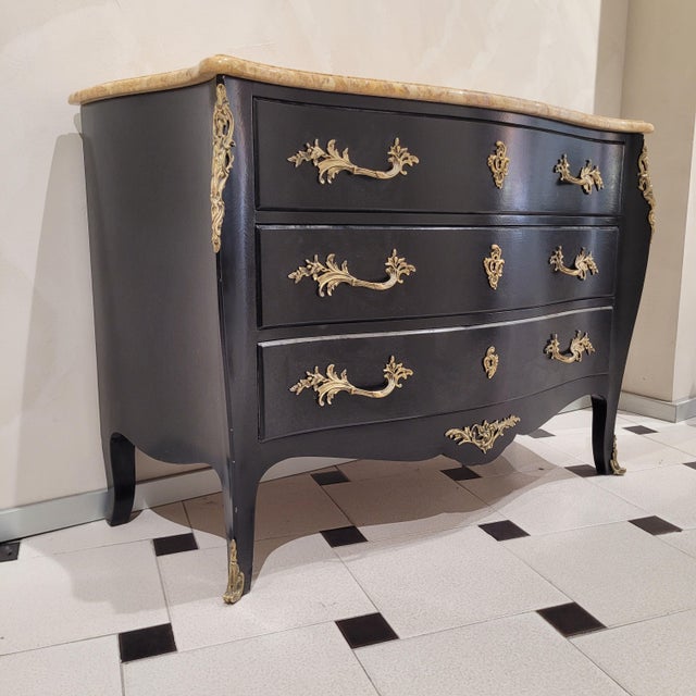 Louis XV Commode, Paris, France, 1900s For Sale - Image 9 of 18