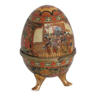 Jaymee Collection Paris Gilt Hand Painted Egg Box Mid Century Geisha Motif 5060b For Sale