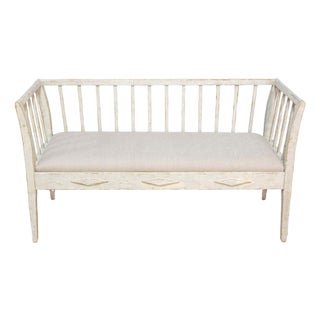 Swedish Gustavian Style Gray Painted Sofa Bench with Raised Diamond Motifs For Sale