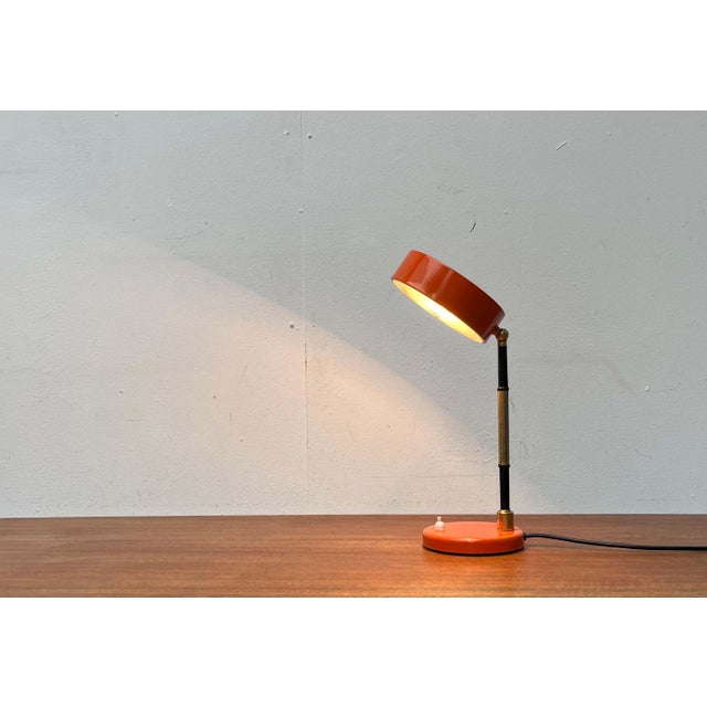 Mid-Century Modern Minimalist Orange Table Lamp, Italy, 1960s For Sale - Image 6 of 18