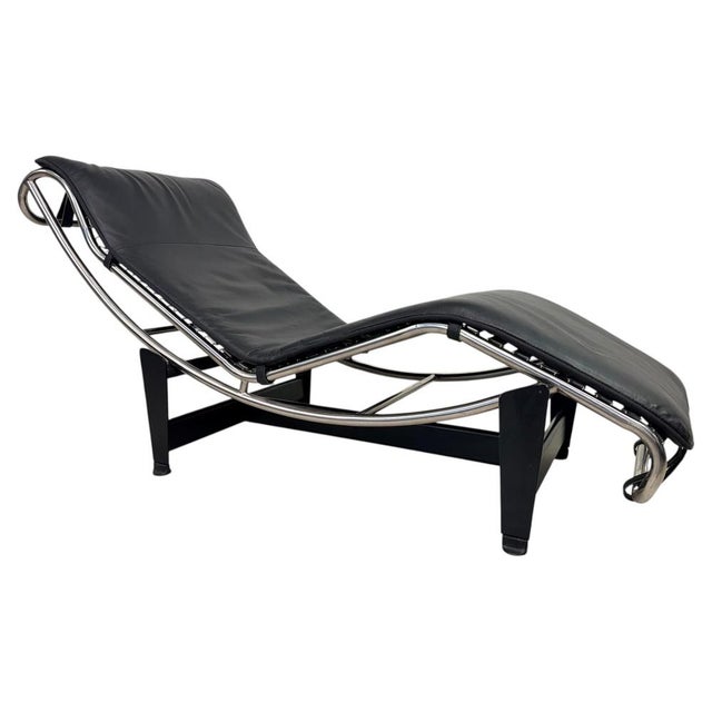 Vintage LC4 Chaise Lounge in Black Leather by Le Corbusier, 1970s For Sale - Image 13 of 13