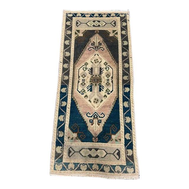 Turkish Yastik Rug 1'8" x 3'5" For Sale
