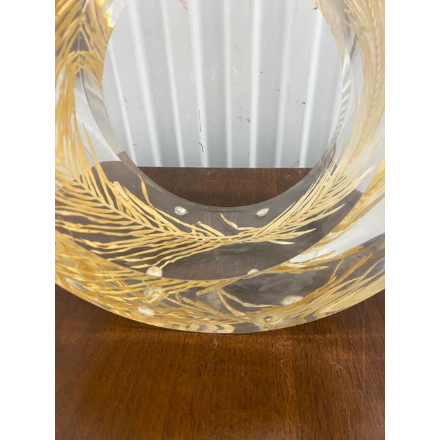 Vintage Lucite Table Lamp . For Sale In Miami - Image 6 of 12