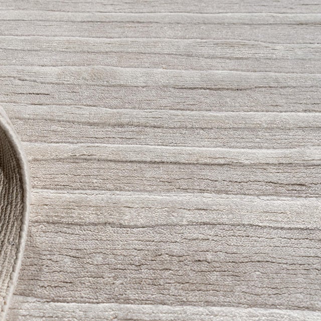 Hand Woven Gray Abstract Viscose Rug, 8ft X 10ft For Sale In New York - Image 6 of 7