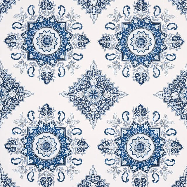Schumacher x Mark D. Sikes Montecito Medallion Wallpaper in Indigo For Sale In New York - Image 6 of 6