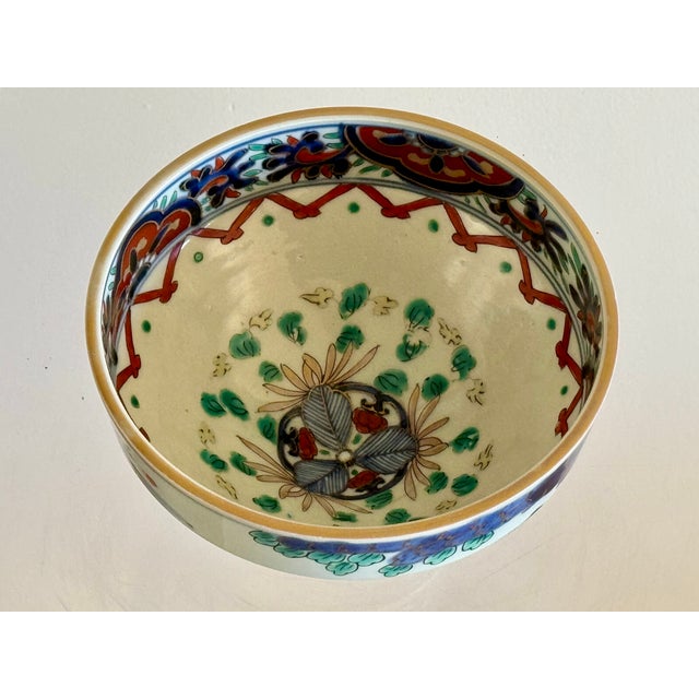 Blue Early 20th Century Japanese Imari Porcelain Footed Bowl For Sale - Image 8 of 14