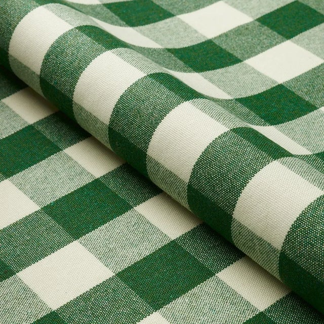 Contemporary Schumacher Dutton Buffalo Check Fabric in Emerald For Sale - Image 3 of 4