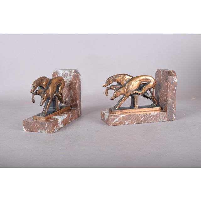 Metal Art Deco Greyhound Bookends in Bronze-Finished Metal on Red Marble, 1930s, Set of 2 For Sale - Image 7 of 8