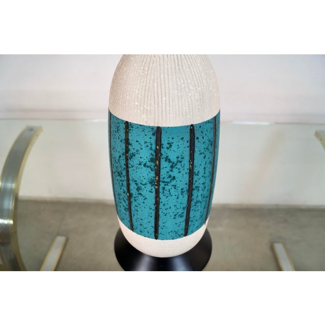 1960s 1960’s Mid-Century Modern Pottery Ceramic Table Lamp For Sale - Image 5 of 12
