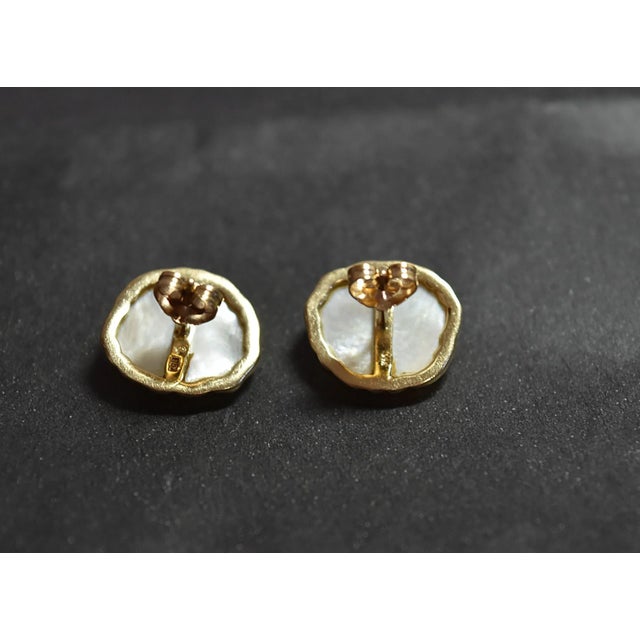 Off-white 14k Gold Kabana Carved Mother of Pearl Sand Dollar Pierced Post Earrings, A Pair For Sale - Image 8 of 15