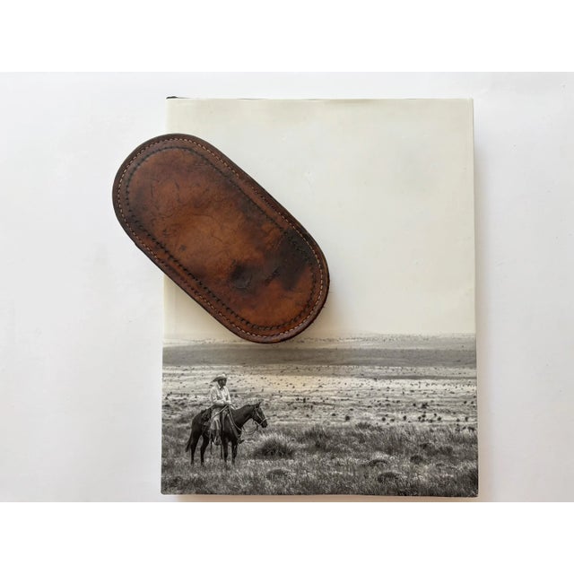 Farmhouse 1900s Antique Army Cavalry Leather Horse Curry Brush For Sale - Image 3 of 6