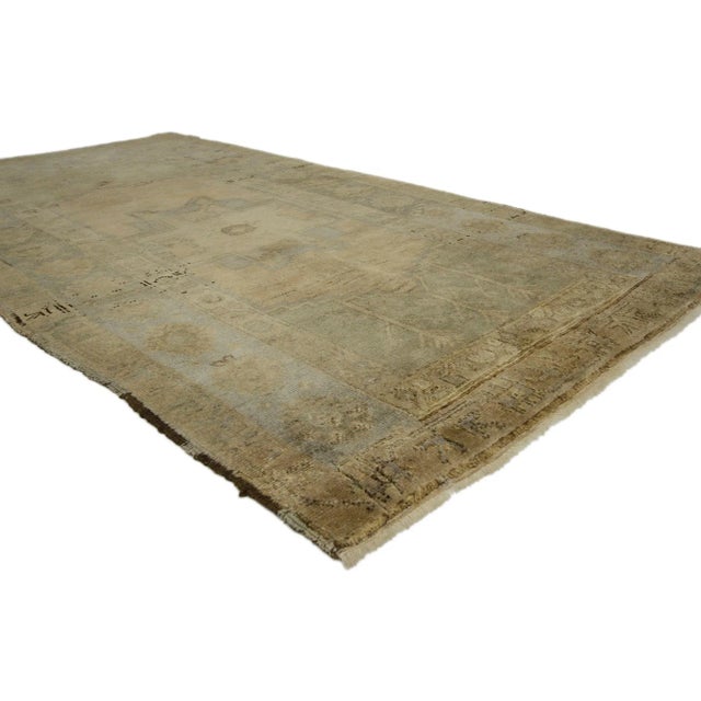 Vintage Turkish Oushak Rug with Rustic American Colonial Style 03'08 x 07'00. This hand knotted wool vintage Turkish...