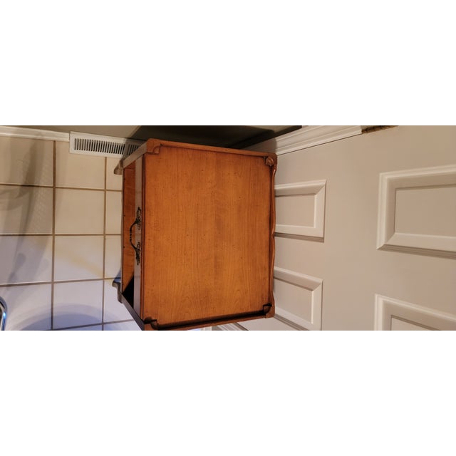 1950's Henredon French Provincial Style Single Drawer Bedside Table For Sale - Image 9 of 12