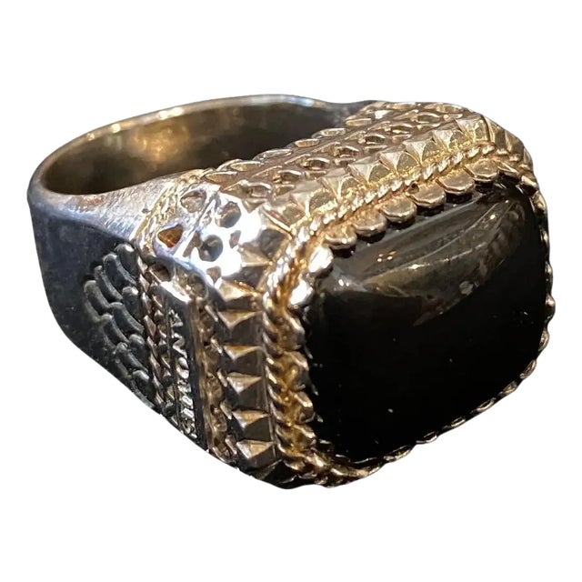 1990s Sterling Silver and Black Cabochon Onyx Italian Cocktail Ring by Anomis For Sale