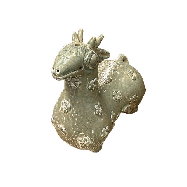 1980s Vintage Celadon Floral Pattern Ceramic Ancient Chinese Style Art Figure For Sale - Image 5 of 7
