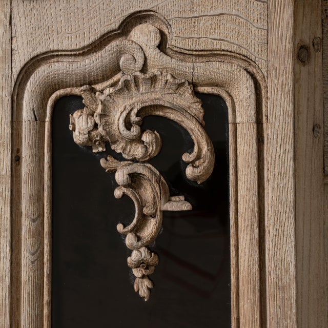 Provençal Oak Vitrine, Rustic Charm, French Rustic Design, France, Circa 1820 For Sale - Image 13 of 17