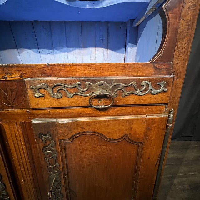 Wood 19th Century French Provincial Walnut Carved Open Display Cabinet Hutch For Sale - Image 7 of 16