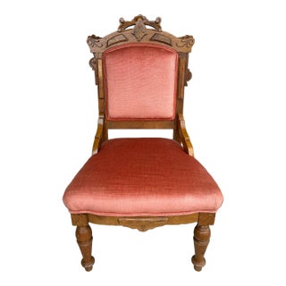 1920s Antique Victorian Eastlake Carved Mahogany Side Chair in Salmon Pink Velvet | Ornately Carved Accent Chair For Sale