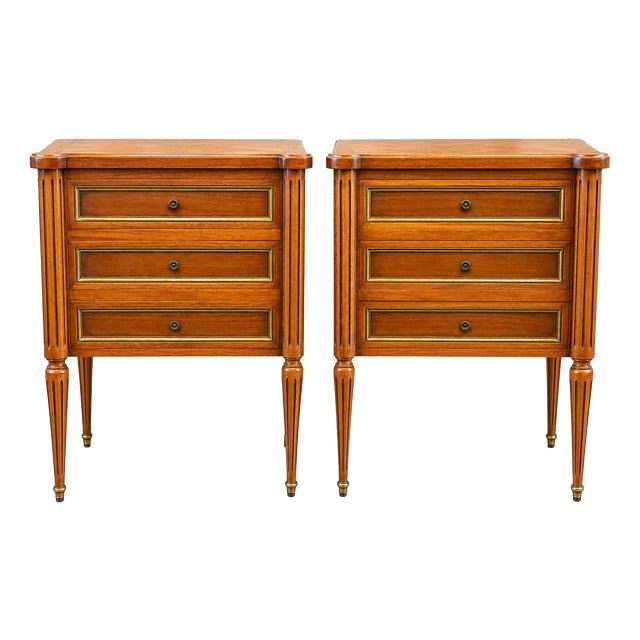 Louis XVI Style Mahogany Bedside Tables with Brass Trims, 1970s, Set of 2 For Sale