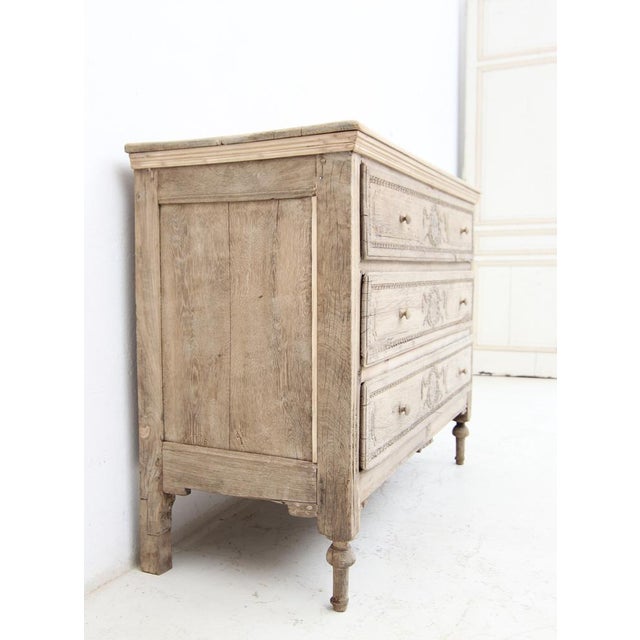 Louis XVI Chest of Drawers in Bleached Oak, Early 19th Century For Sale - Image 13 of 18