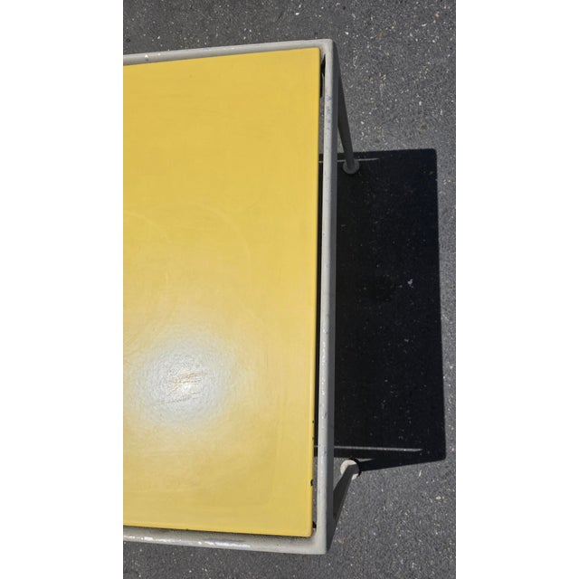 1970s Attributed to Richard Schultz Style Knoll Aluminum and Yellow Enamel Side-Coffee Table For Sale In Sacramento - Image 6 of 15