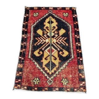 Turkish Yastik Rug 1'10" x 2'8" For Sale