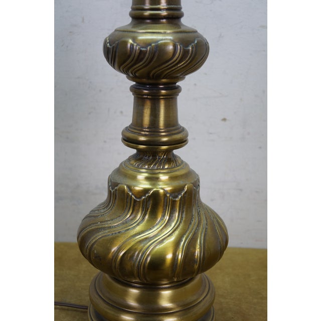 Mid 20th Century Vintage Brass Hollywood Regency Baluster Oil Lantern Table Lamp For Sale - Image 5 of 14