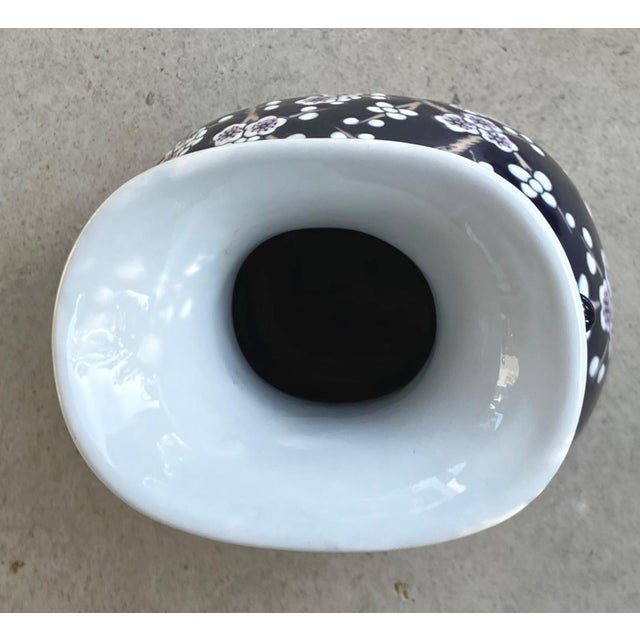Mid 20th-Century Prunus Blossom 玉壶春瓶 Yuhuchunping-Shape Vase With Chinese Dragon-Handles For Sale - Image 12 of 18