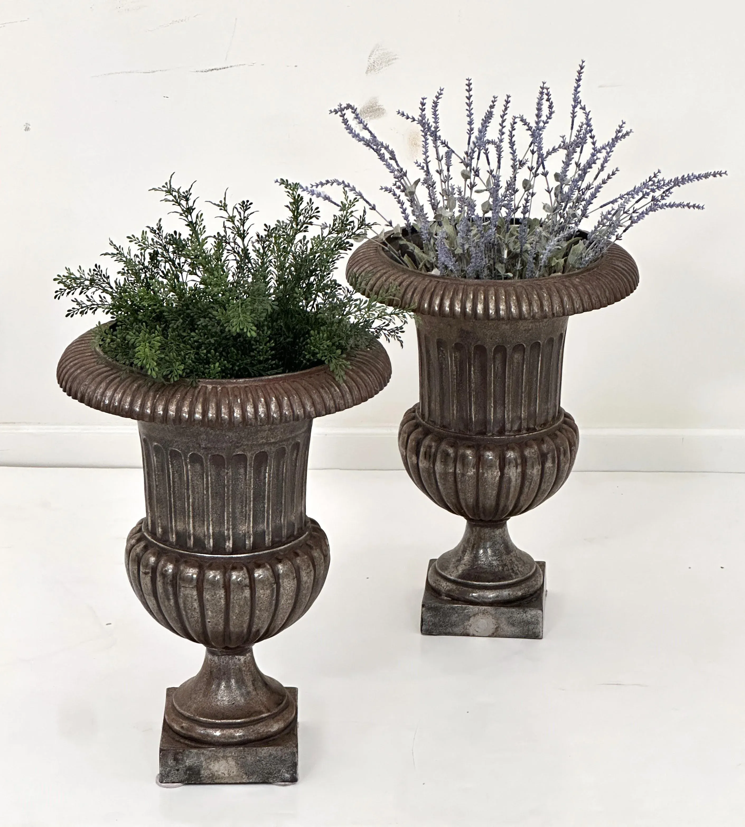 large pot and plant LE TAUCI 12 Inch Pot for Plants, Ceramic Large Planter for Indoor Plan   LETAUCI