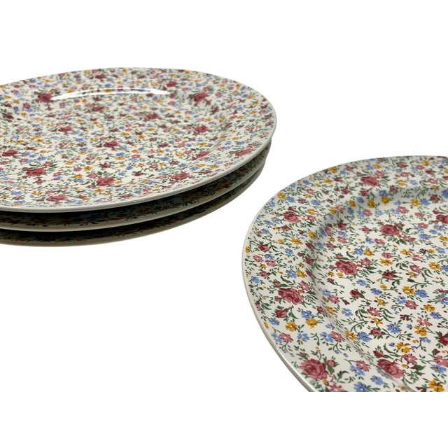 A beautiful and charming set of four vintage Ralph Lauren "Belle Fleur" salad plates. This delicate and discontinued...