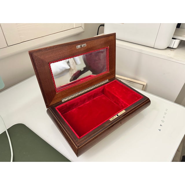 Beautiful Large Jewelry Music Box, Made in Italy For Sale In Phoenix - Image 6 of 9