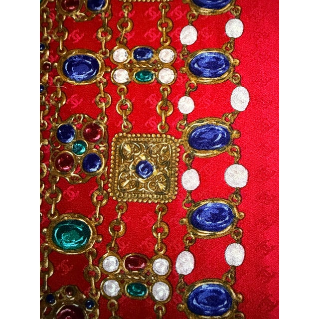 CHANEL BIJOUX GRIPOIX silk scarf 1980 This magnificent vintage Chanel scarf features necklaces adorned with large...