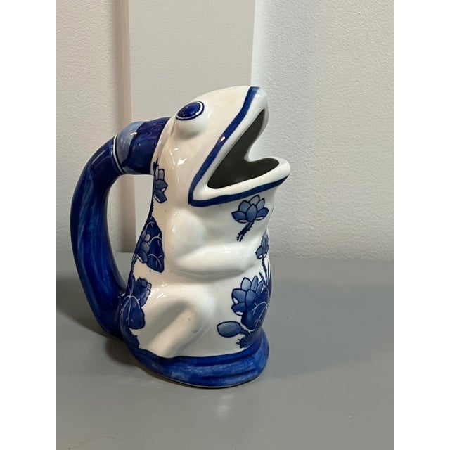 Blue & White Chinoiserie Frog Pitcher For Sale - Image 4 of 13