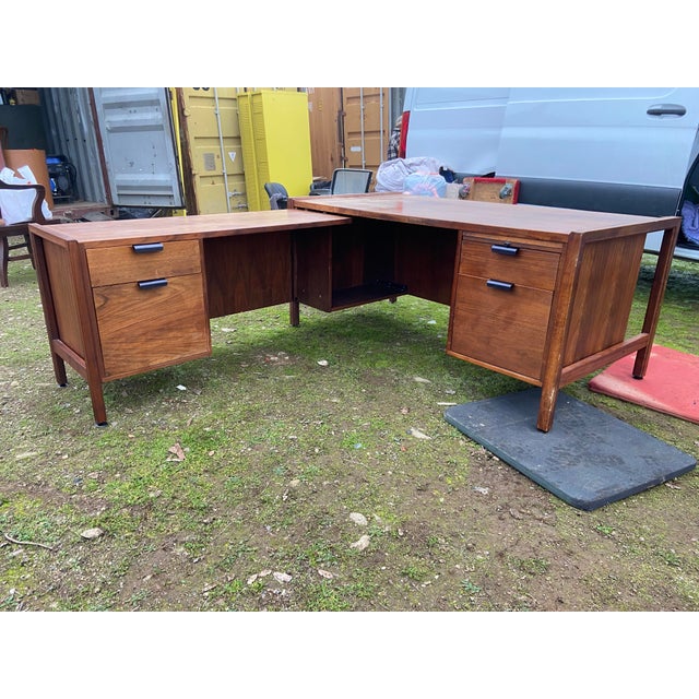 Wood Vintage Mid Century Modern Walnut Corner Desk For Sale - Image 7 of 12