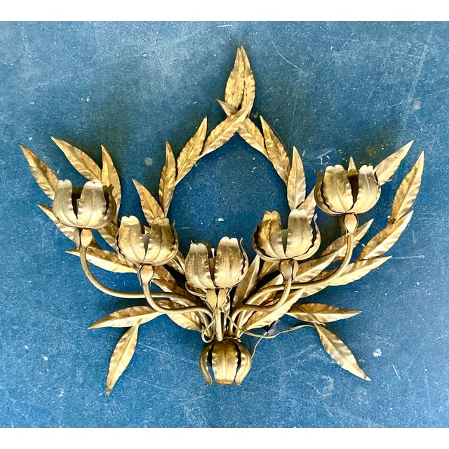 Gold Vintage Regency Laurel Leaf Wall Sconce For Sale - Image 8 of 12
