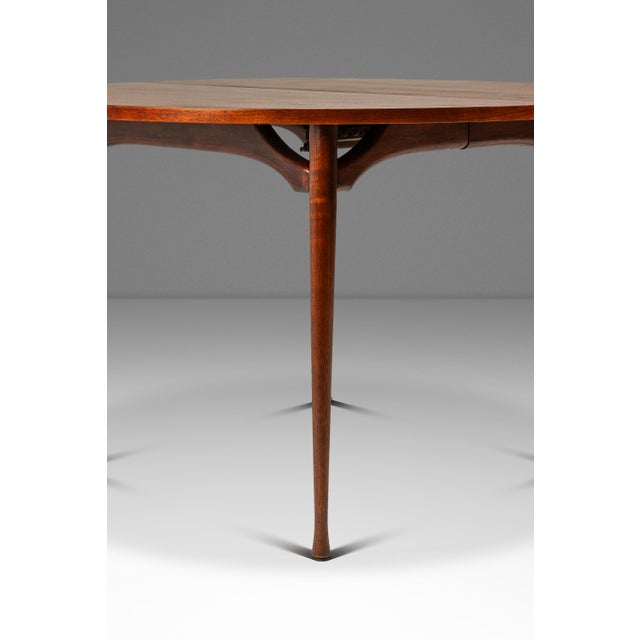 Rare Mid-Century Modern Extension Dining Table in Walnut W/ 2 Leaves Attributed to Singer and Sons, Usa, C. 1960's For Sale - Image 11 of 18